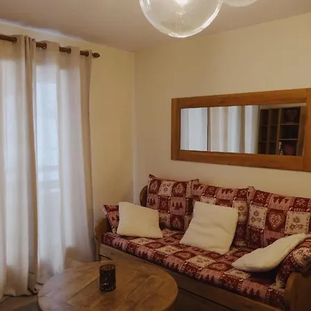 La Tania شقة