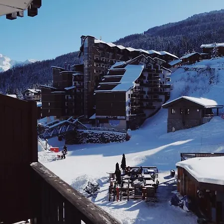 La Tania كورشوفيل